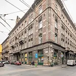 - New - Large Appartement *