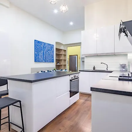 - New - Large Apartman *